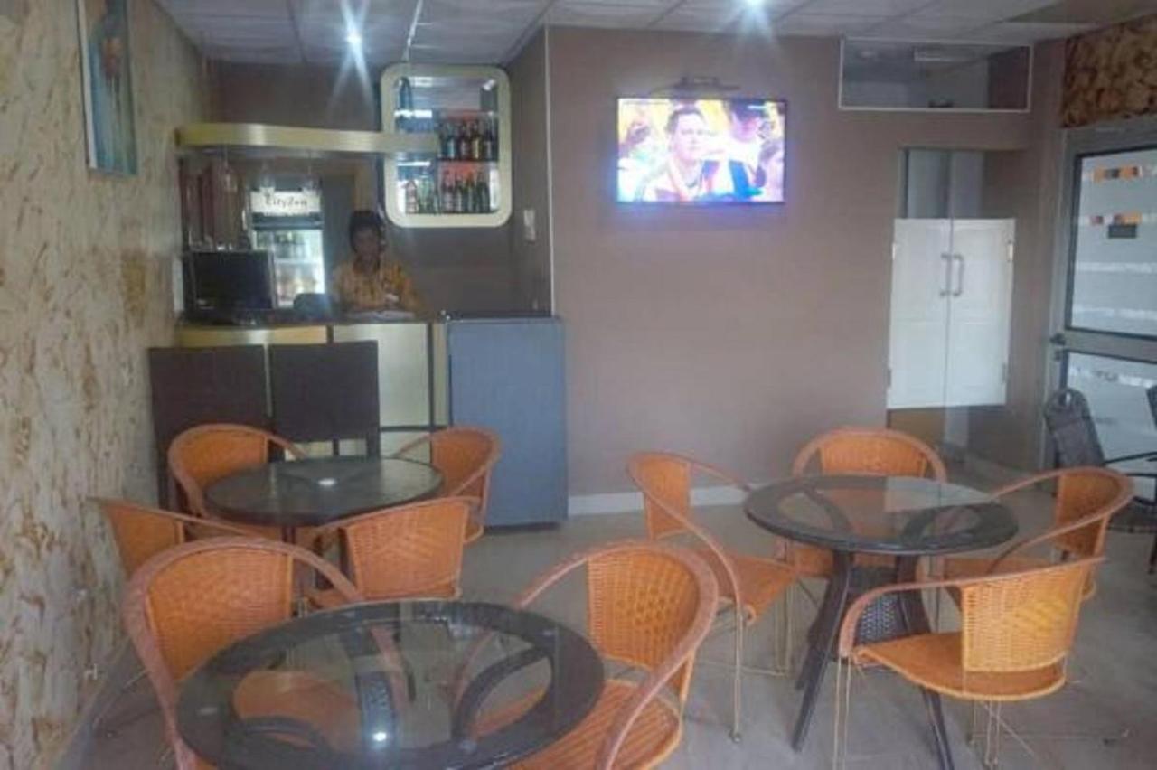 Cityzen Hotel Douala Buitenkant foto