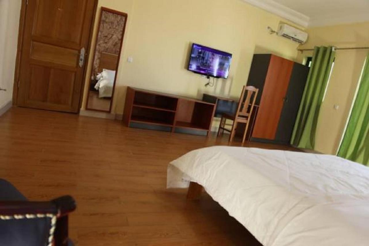 Cityzen Hotel Douala Buitenkant foto