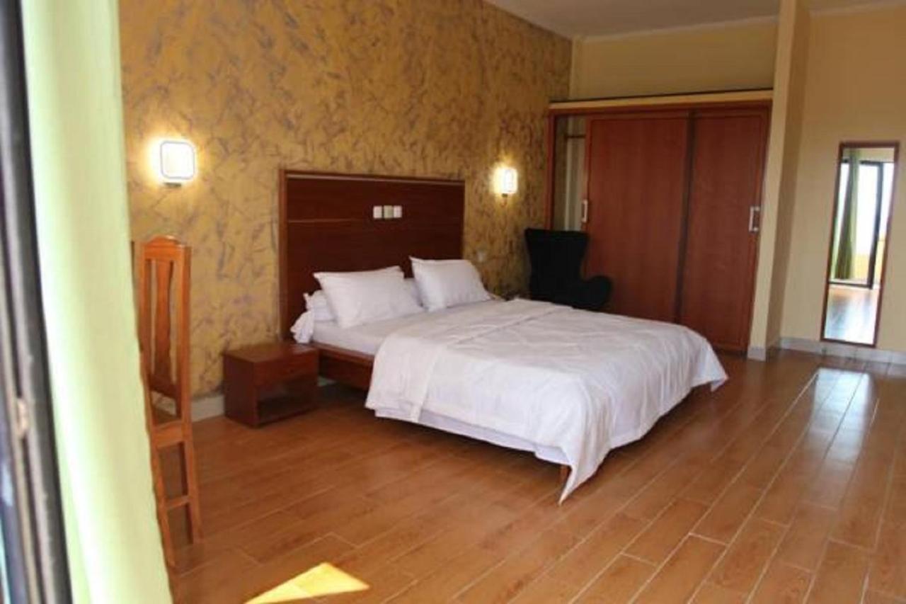 Cityzen Hotel Douala Buitenkant foto